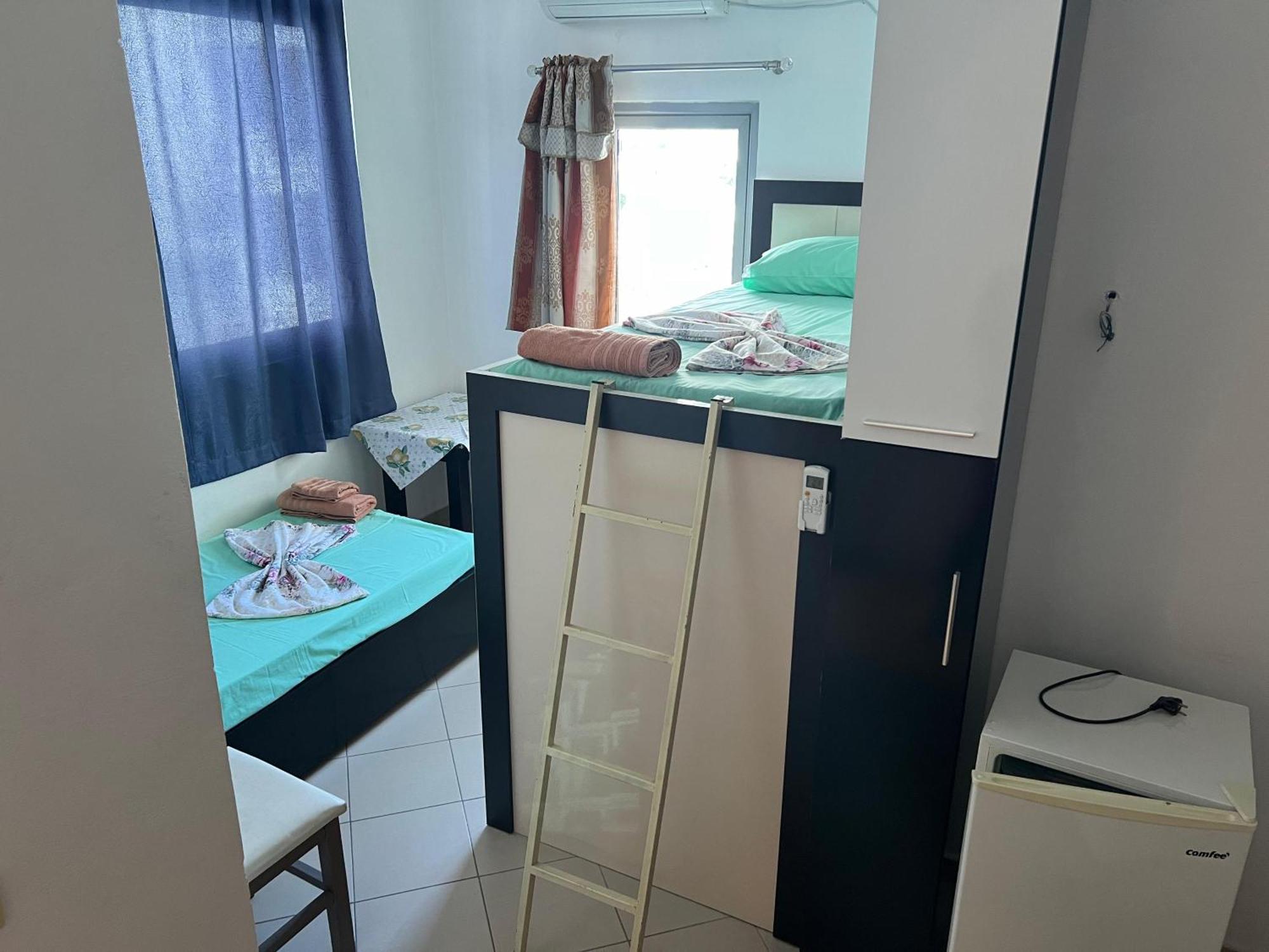 Tulipani Apartments Near Promenade Sarande Bagian luar foto