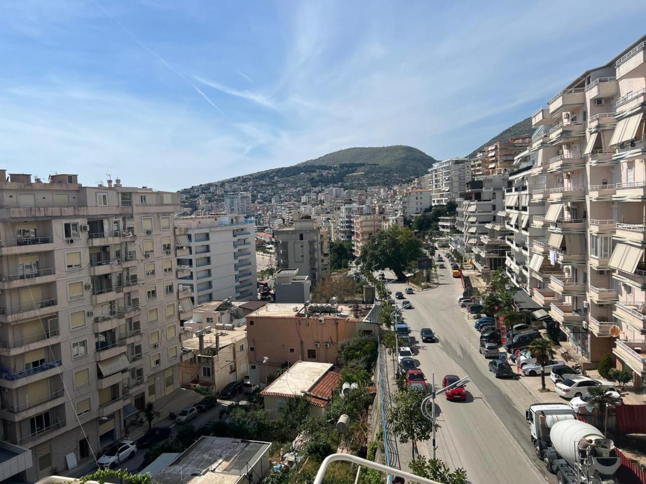 Tulipani Apartments Near Promenade Sarande Bagian luar foto
